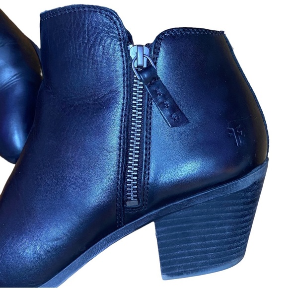 FRYE Black Ankle Booties Judith Double Zip Leather Chunky Heel 7.5 - Picture 9 of 9